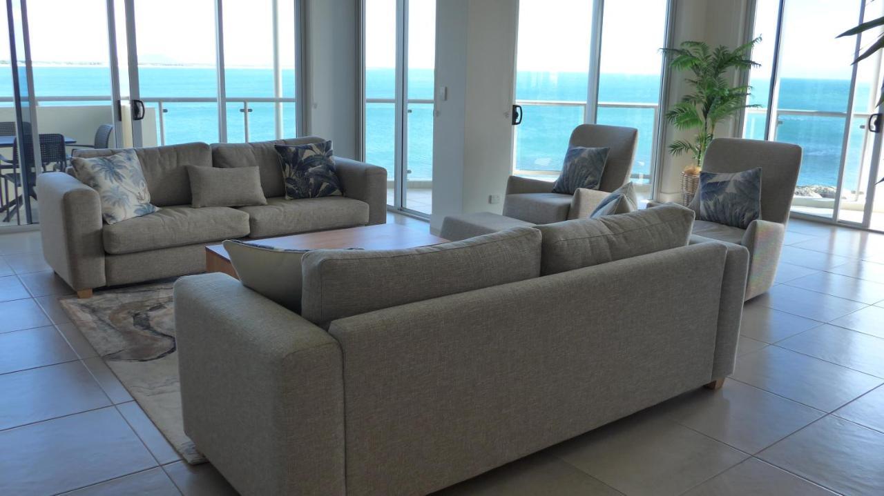 Coral Cove Apartments - Absolute Beachfront Resort Bowen Exteriör bild