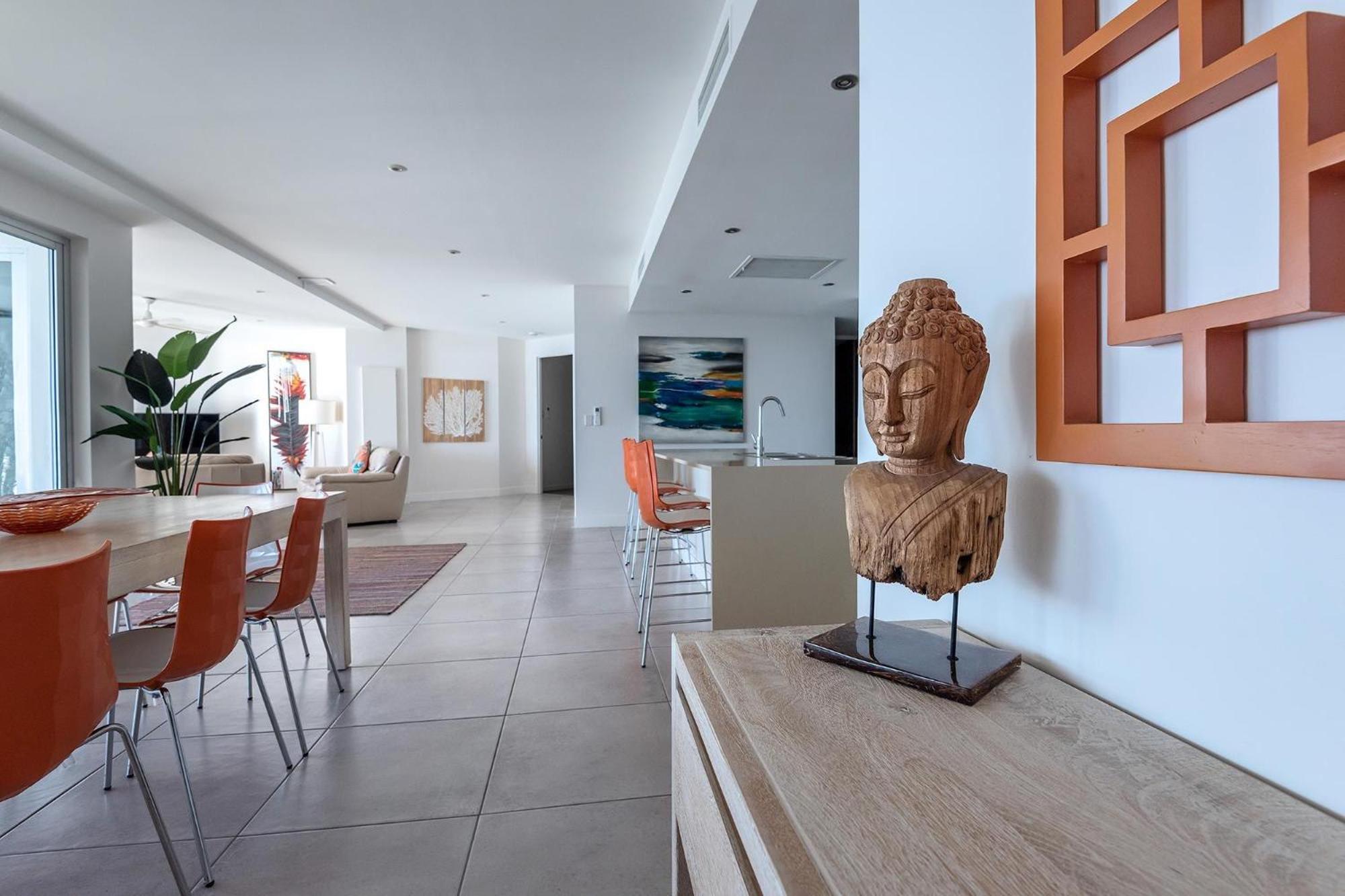 Coral Cove Apartments - Absolute Beachfront Resort Bowen Exteriör bild